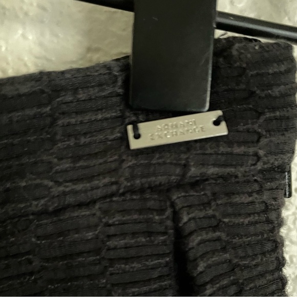 Armani Exchange Women’s Textured Pleated A-Line Skirt 2 Black - Picture 8 of 12